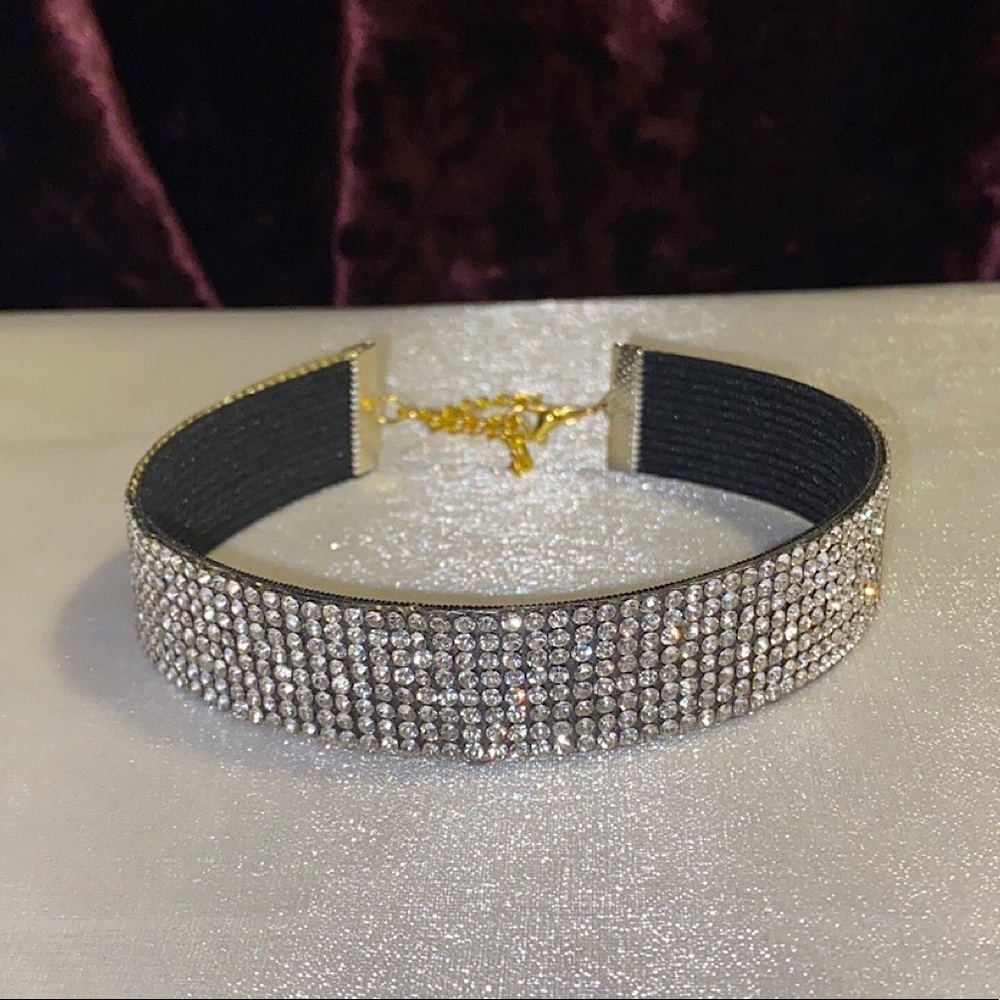 Crystarella Choker 💎